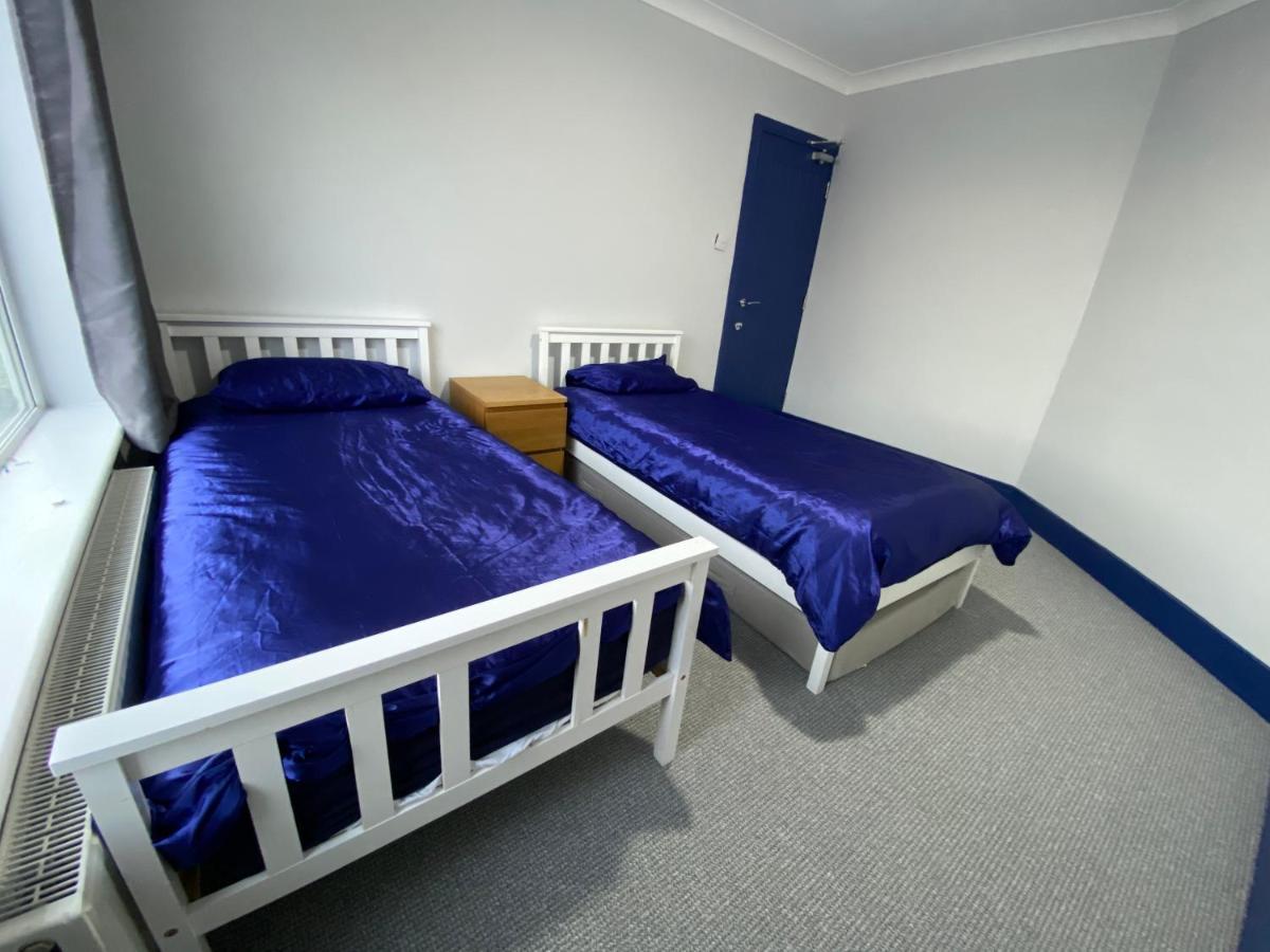 Harewood Lodge - Single And Double Rooms Self Serve Apartment King's Lynn Exterior foto